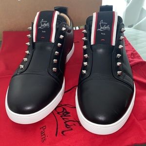 F.a.v Fique Flat Louboutin Man shoes
Pre-owned